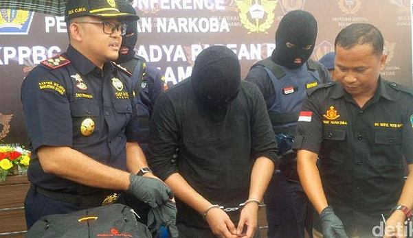 benjy ditahan di indonesia sorok dadah dalam dubur