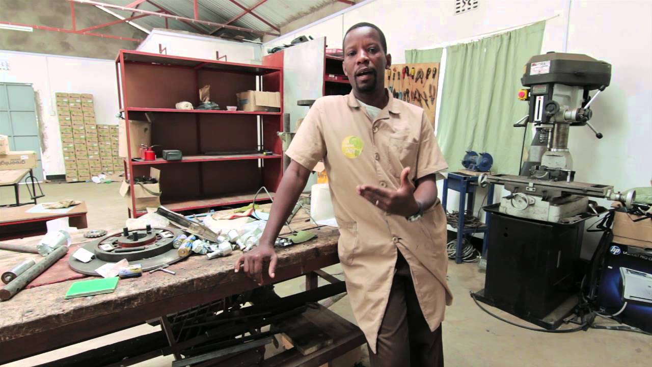 bernard kiwia inovator pencipta pedalaman afrika