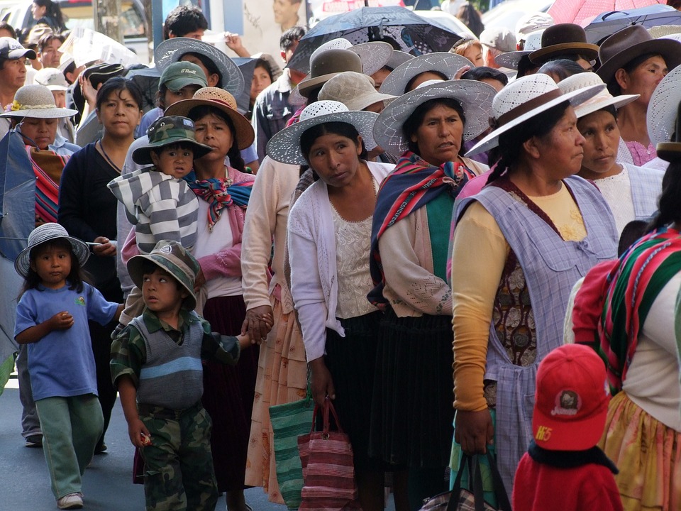 bolivia 10 negara dengan populasi paling pendek di dunia