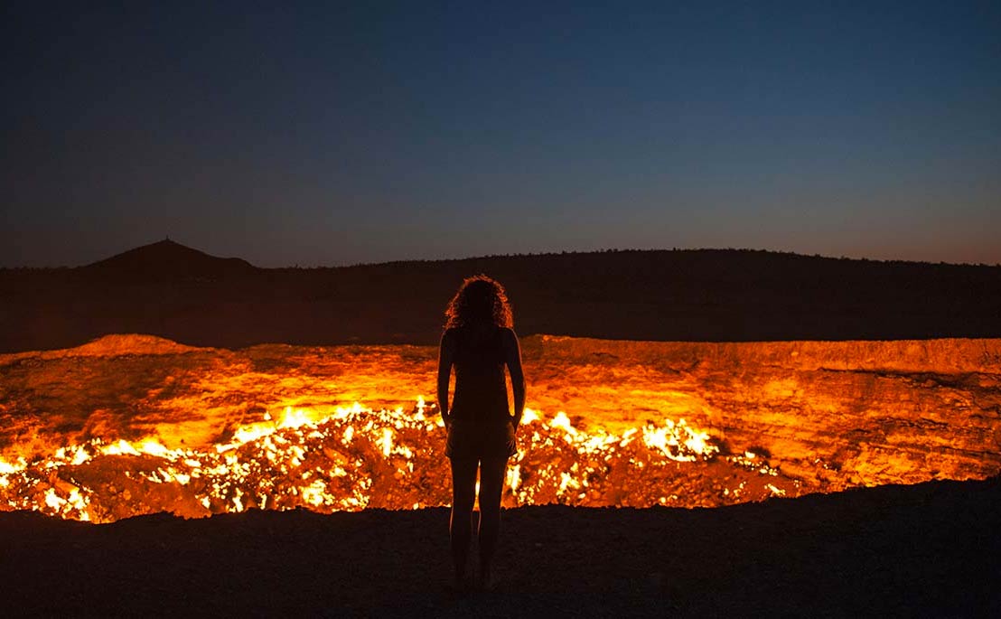door to hell turkmenistan darvaza gas crater tempat alien