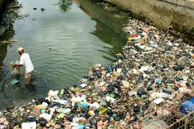 elak pembuangan sampah di sungai