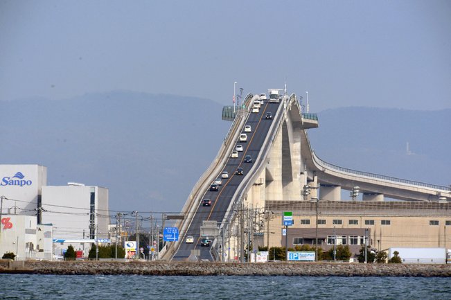 eshima ohashi jambatan paling pelik di dunia