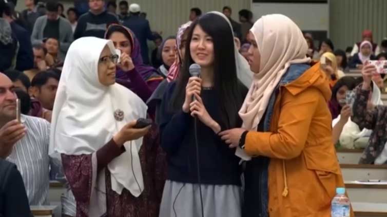 gadis jepun peluk islam ceramah zakir naik