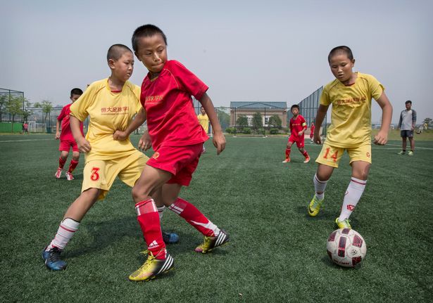 guangzhou evergrande akademi bola sepak terbesar di dunia 13