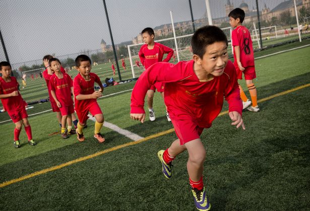 guangzhou evergrande akademi bola sepak terbesar di dunia 6