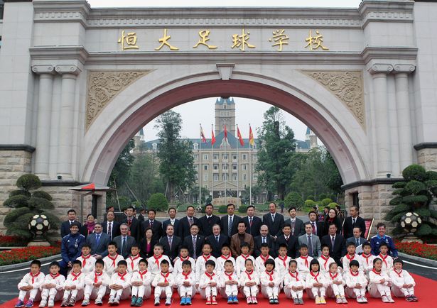 guangzhou evergrande akademi bola sepak terbesar di dunia 9
