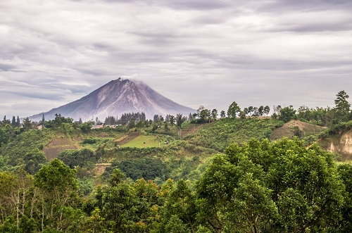 gunung berapi indonesia 109
