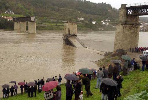 hintze ribeiro tragedi jambatan runtuh