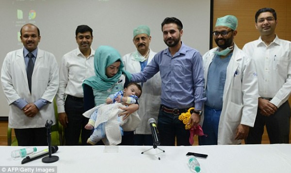 iluminasi bayi karam pembedahan iraq india2 665