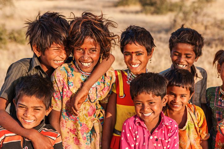 india 10 negara dengan populasi paling pendek di dunia