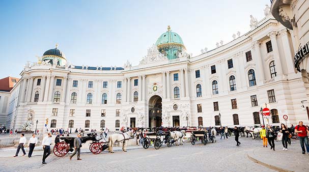 istana hofburg istana paling besar di dunia