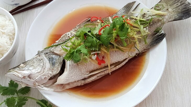 jangan terbalikkan ikan ketika makan di china