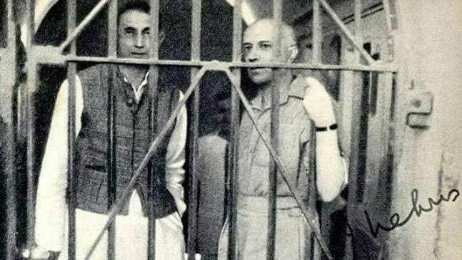 jawaharlal nehru pemimpin dipenjarakan