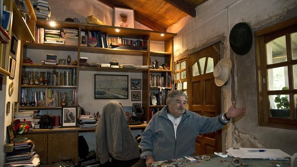 jose mujica presiden negara yang paling miskin di dunia 10