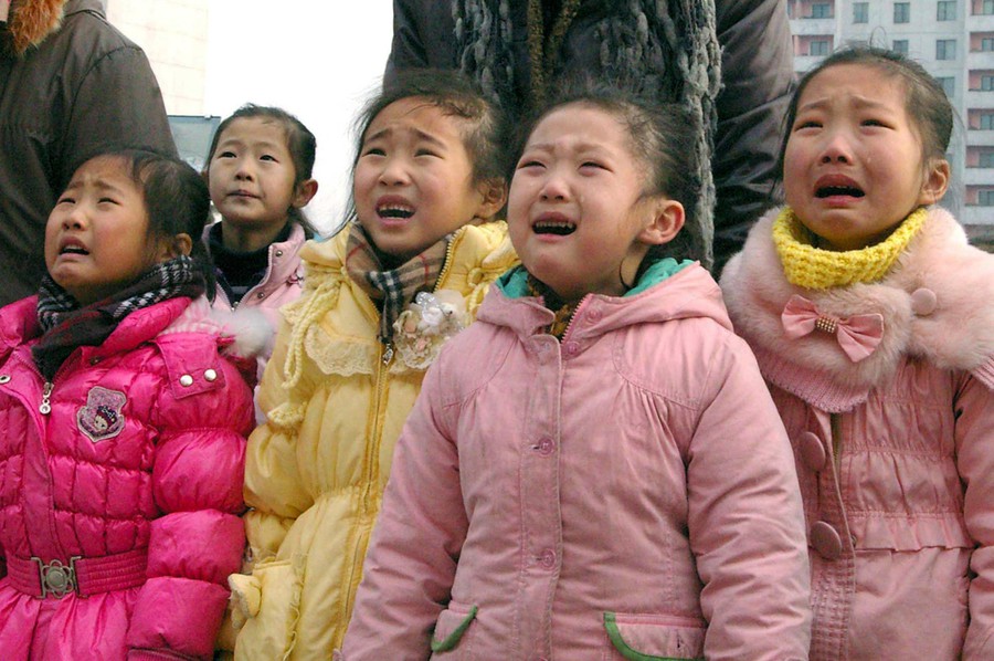 kanak kanak korea utara menangis kematian pemimpin