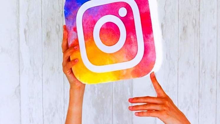 kelahiran sebuah aplikasi perkongsian gambar instagram