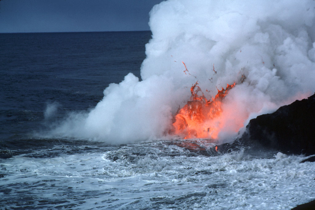 kerjaya ahli vulkanologi gunung berapi meletus di bawah permukaan air 2