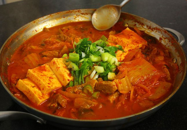 kimchi jjigae makanan paling pedas di seluruh dunia