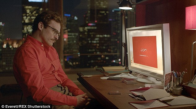 lelaki bersama komputer riba