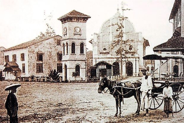 malacca high school di melaka yang ditubuhkan pada 1826