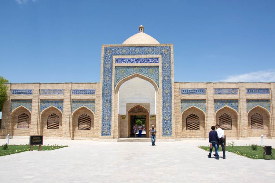 masjid makam imam bukhari