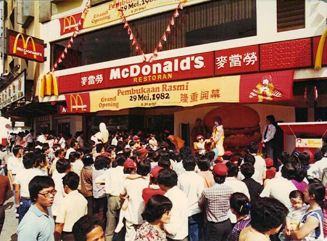 mcdonald pertama di malaysia
