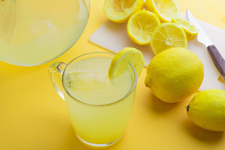 minum air lemon untuk membakar lemak