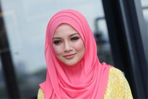 naelofar hijab diiktiraf forbes