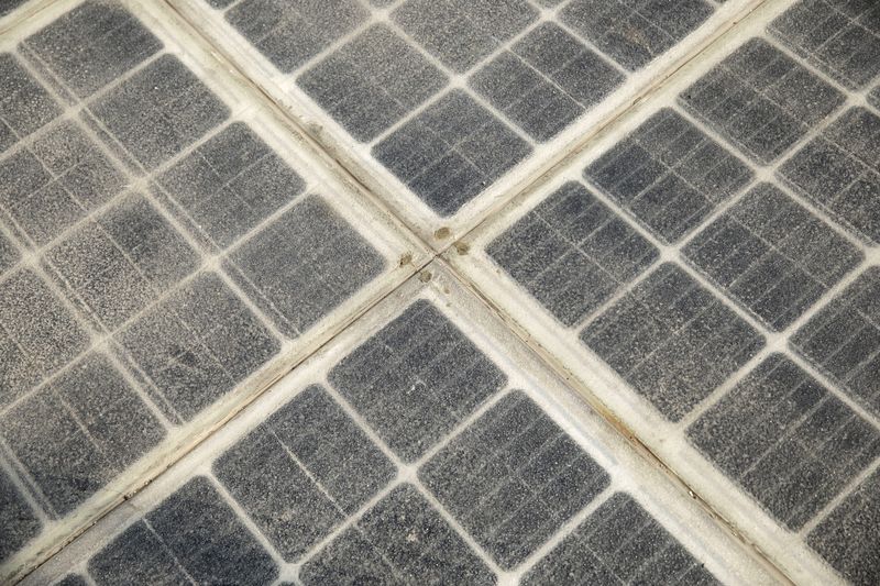 panel solar dalam percubaan