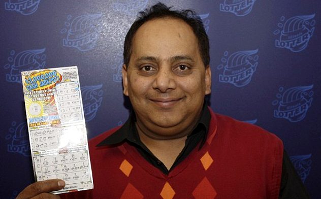 pemenang loteri nombor ekor yang terkena sumpahan urooj khan