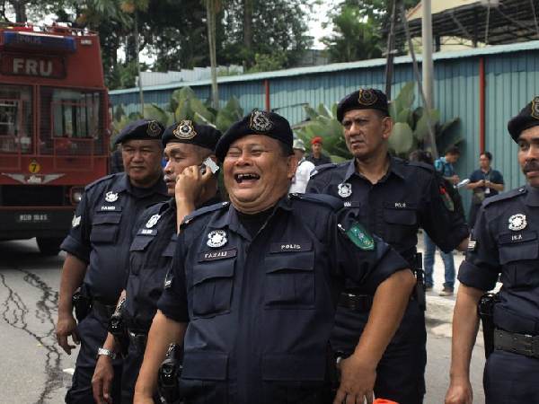 polis malaysia gemuk tak naik pangkat