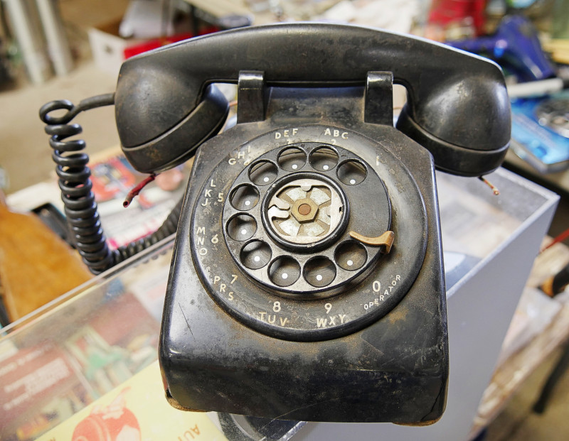 rotary telephone telefon jenis lama