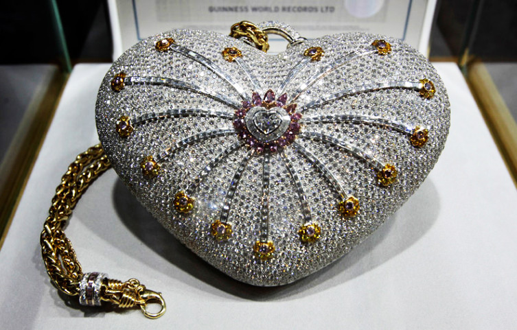the 1001 nights diamond purse