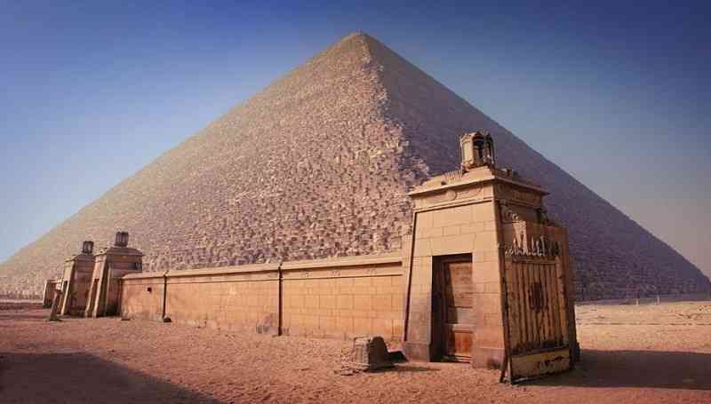 the great pyramid of khufu keajaiban dunia seven wonders