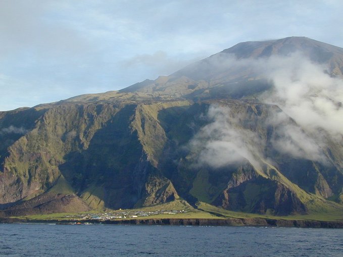 tristan da cunha pulau paling terasing terpencil di dunia 4