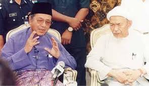 tun mahathir sejarah ringkas perdana menteri malaysia ketujuh 04