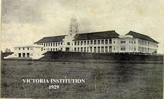 victoria institution di kuala lumpur yang ditubuhkan pada 1893