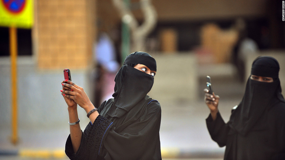 wanita arab saudi sms cerai