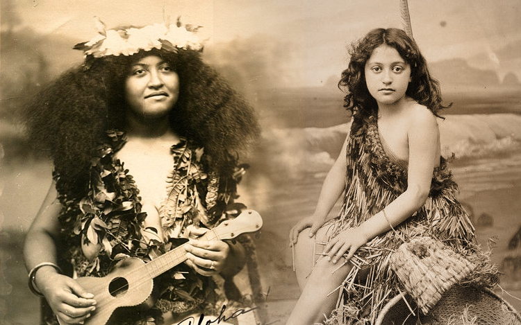 wanita tradisional hawaii maori ukulele