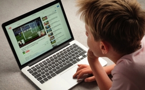 3 Tips Keselamatan Youtube Untuk Tontonan Anak Anda