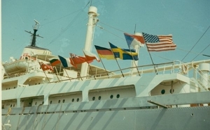 Kisah Negara Mikro Yang Tercipta Akibat 15 Buah Kapal Terperangkap Di Terusan Suez 1967 - Yellow Fleet
