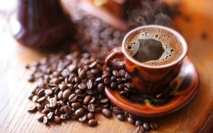 Benarkah kopi dapat meningkatkan metabolisme badan dan membakar lemak?