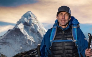 Kisah Lelaki Buta Yang Berjaya Tawan Puncak Everest - Erik Weinhenmayer