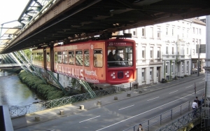 Keunikan "Wuppertal Schwebebahn" Sistem Kereta Api Tergantung di Jerman 