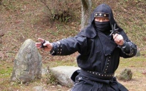 Membongkar Mitos Pakaian Hitam Ninja Jepun
