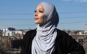 Nura Afia menjadi muslimah pertama duta CoverGirl