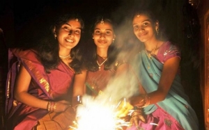 Kisah Disebalik Sambutan Deepavali / Diwali : Festival Cahaya Masyarakat Hindu