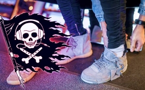 Usahawan Lanun Ini Kongsi Bagaimana Realiti Industri Sneakers Tiruan di China