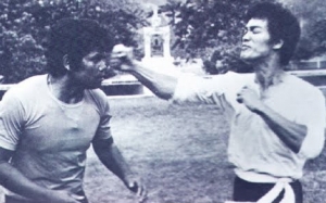 Inilah satu-satunya video perlawanan sebenar Bruce Lee dalam MMA