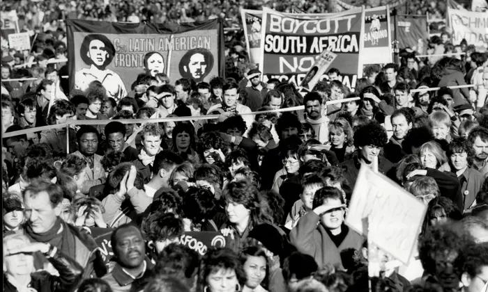 afrika selatan apartheid 293
